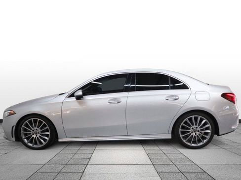 Used 2022 Mercedes-Benz A 220 w/ AMG Line image 4