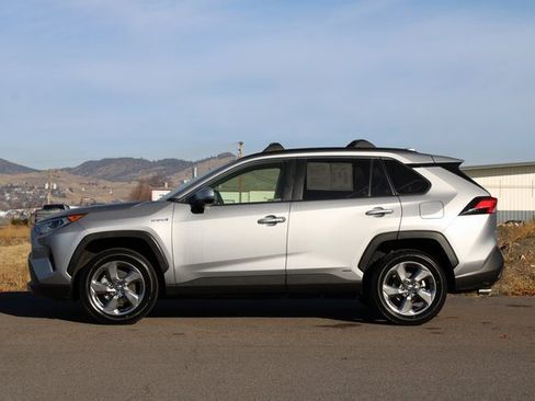 Used 2020 Toyota RAV4 Limited image 3