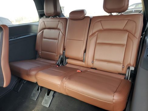 New 2026 Lincoln Navigator Reserve image 31