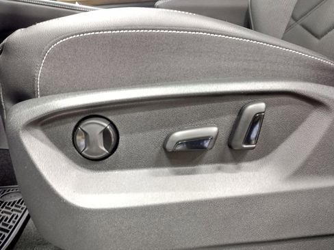 New 2026 Volkswagen Atlas SE image 24