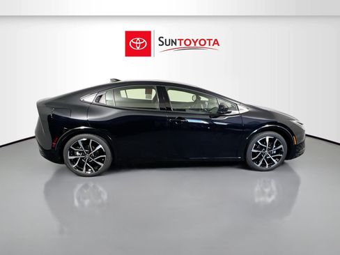 New 2026 Toyota Prius Plug-In Hybrid FWD image 2