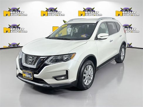 Used 2020 Nissan Rogue SV image 1