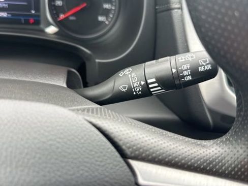 Used 2024 GMC Terrain SLE image 22