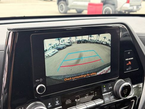 Used 2025 Toyota Highlander XSE AWD/4WD image 30