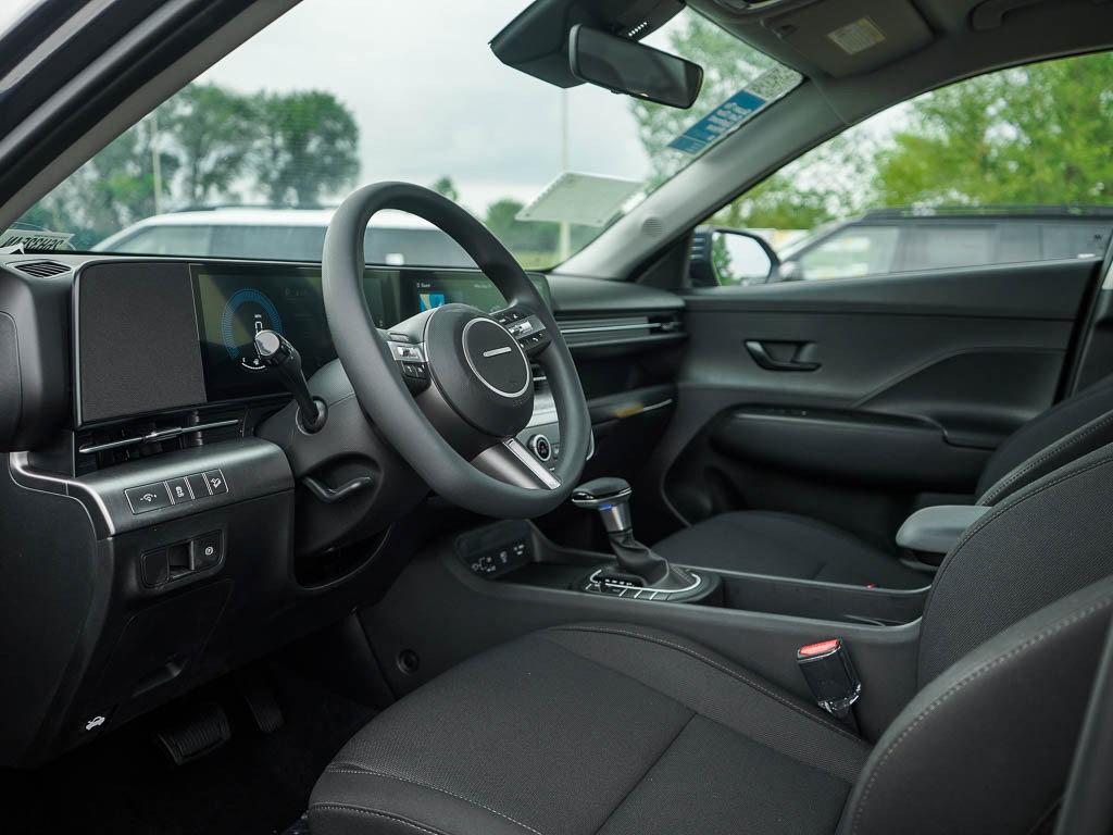 New 2027 Hyundai Kona SE AWD/4WD image 17