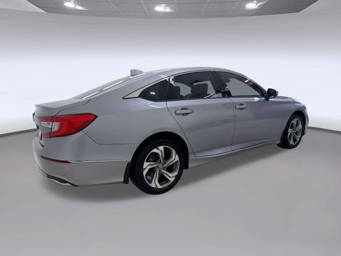 Used 2019 Honda Accord EX image 9
