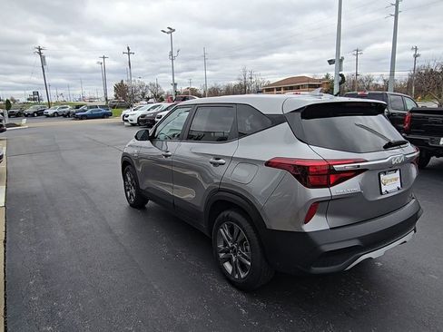 Used 2022 Kia Seltos LX image 6