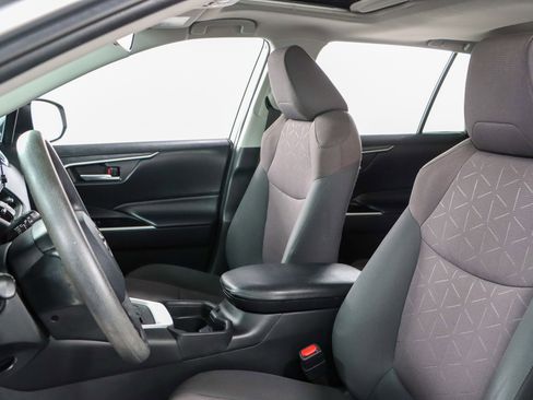 Used 2019 Toyota RAV4 XLE image 24