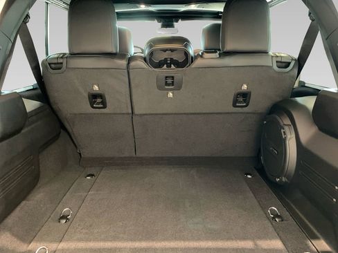 New 2025 Jeep Wrangler Unlimited Rubicon 392 image 21