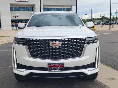 Used 2021 Cadillac Escalade Premium Luxury image 9