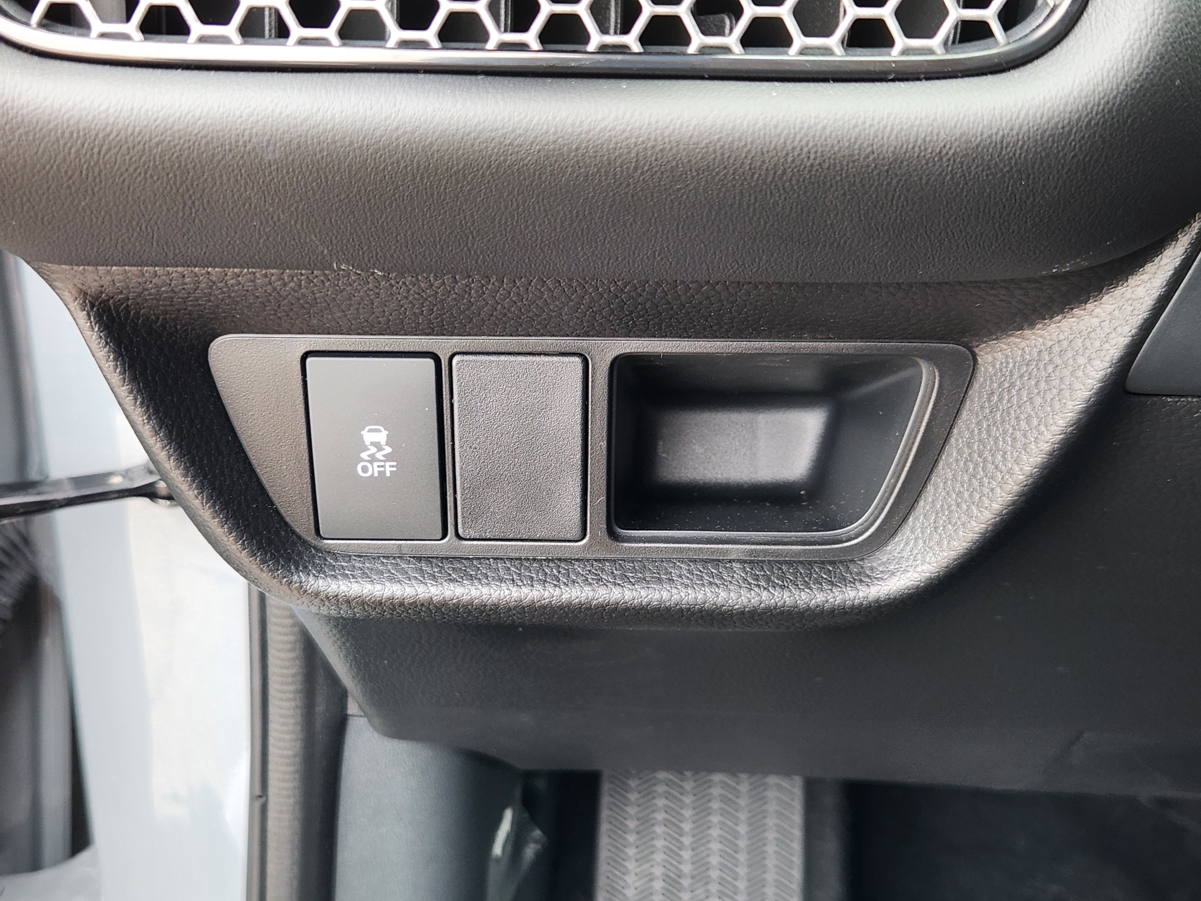 Certified 2027 Honda HR-V Sport image 24