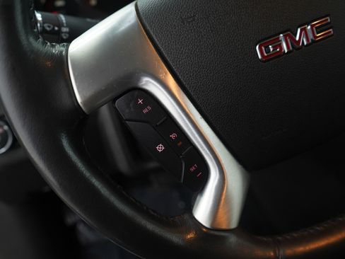 Used 2014 GMC Acadia SLT image 29