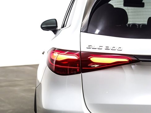 Certified 2025 Mercedes-Benz GLC 300 GLC 300 SUV image 17