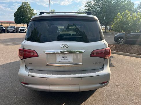 Used 2017 INFINITI QX80 4WD w/ Driver Assistance Package image 4