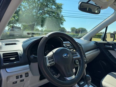 Used 2014 Subaru Forester 2.5i Touring AWD/4WD image 21