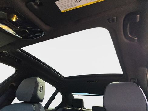 Used 2025 BMW i5 M60 w/ Executive Package image 34