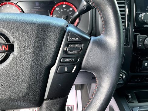 Used 2021 Nissan Titan PRO-4X w/ Pro-4x Convenience Package AWD/4WD image 13