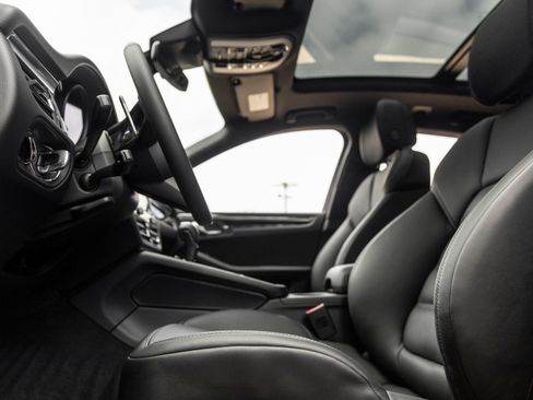 New 2026 Porsche Macan AWD/4WD image 25