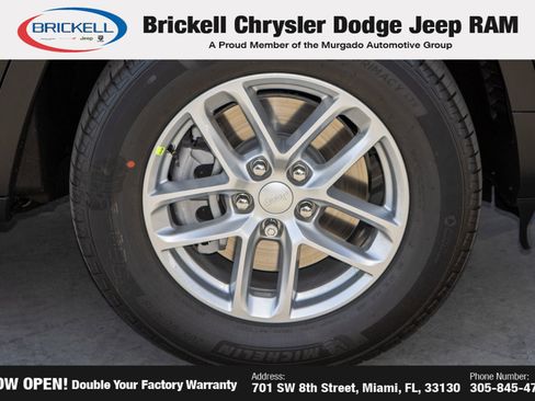 New 2025 Jeep Grand Cherokee L Laredo image 41