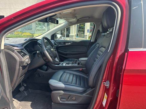 Used 2022 Ford Edge SEL w/ Sport Appearance Package AWD/4WD image 6