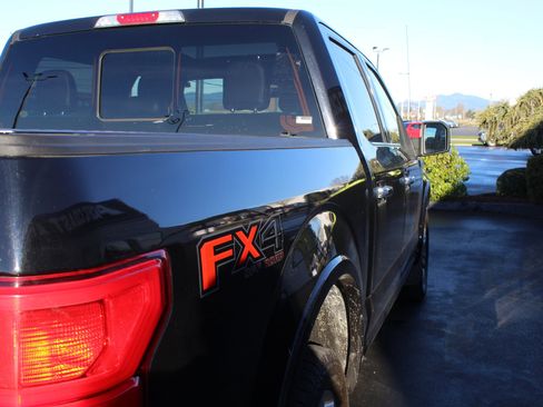 Used 2019 Ford F150 Platinum w/ Technology Package image 19