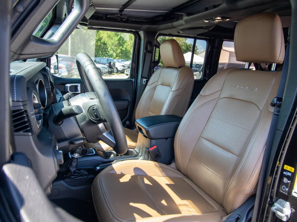 Used 2023 Jeep Wrangler Unlimited Sahara AWD/4WD image 8
