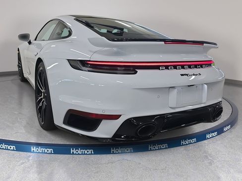 Used 2021 Porsche 911 Turbo S image 9