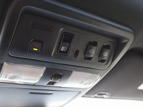 Used 2021 Nissan Titan PRO-4X w/ Pro-4x Convenience Package image 35