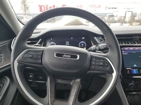 Used 2023 Jeep Grand Cherokee Limited image 33