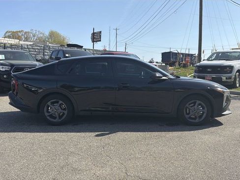 Certified 2025 Kia K4 LXS image 9