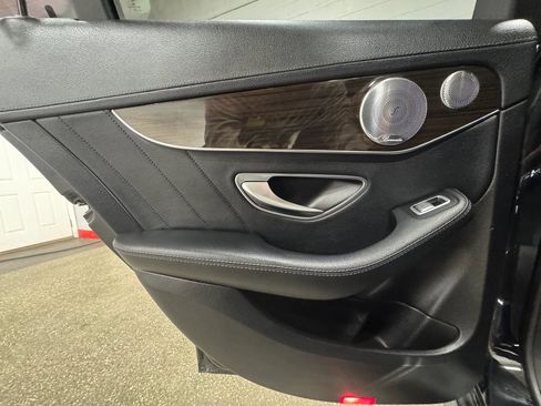 Used 2015 Mercedes-Benz C 300 Sedan image 28