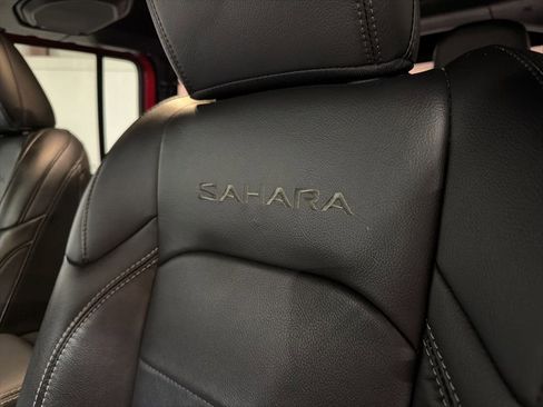Used 2022 Jeep Wrangler Unlimited Sahara w/ Cold Weather Group image 22