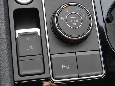 Certified 2021 Volkswagen Atlas Cross Sport SEL R-Line w/ Cross Sport MDO Package image 28