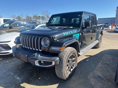 Used 2020 Jeep Gladiator Overland image 5