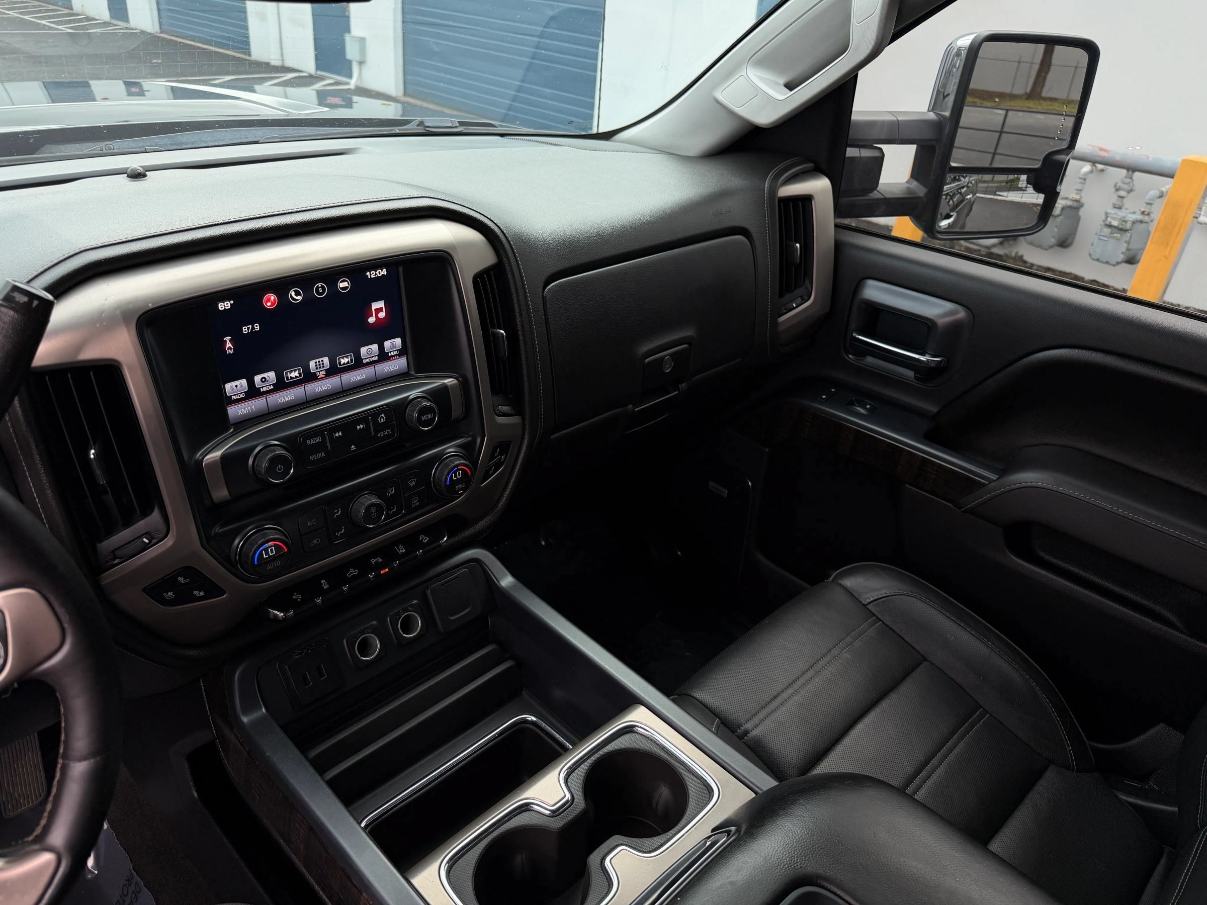 Used 2016 GMC Sierra 2500 Denali w/ Driver Alert Package AWD/4WD image 14