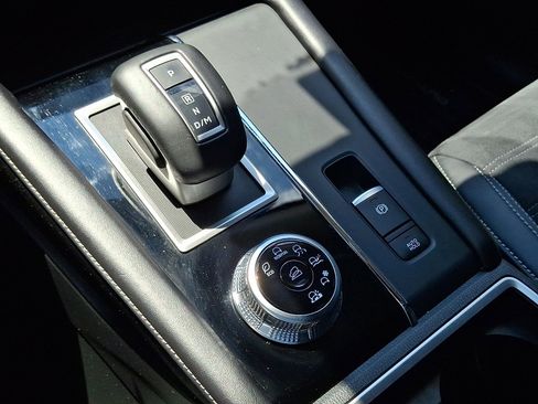 Used 2022 Mitsubishi Outlander SE AWD/4WD image 17