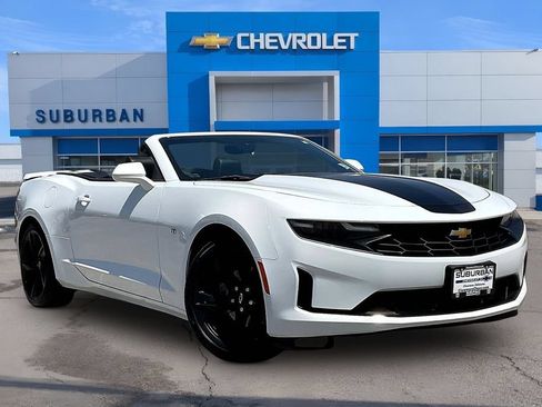 Used 2024 Chevrolet Camaro LT RWD image 2