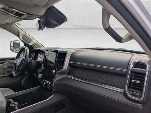 Used 2024 RAM 1500 Limited AWD/4WD image 19