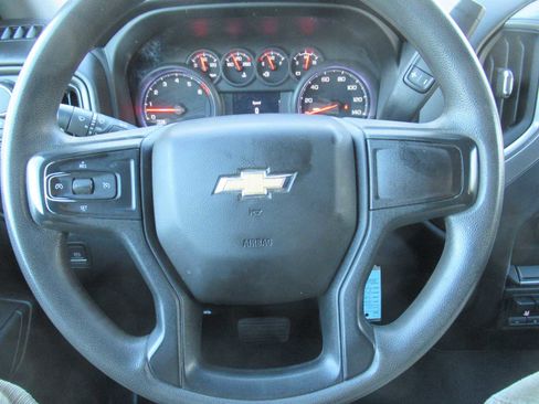 Used 2022 Chevrolet Silverado 2500 Custom w/ Custom Convenience Package image 27