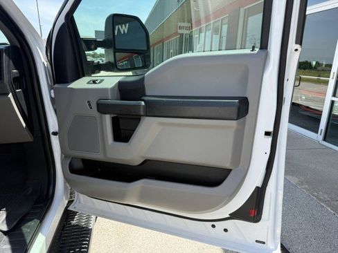 Used 2019 Ford F250 XL w/ Power Equipment Group AWD/4WD image 26
