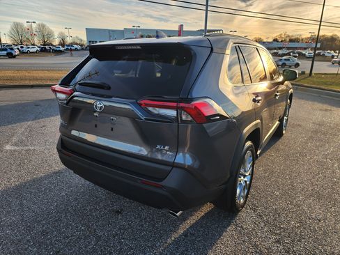 Used 2024 Toyota RAV4 XLE Premium image 4