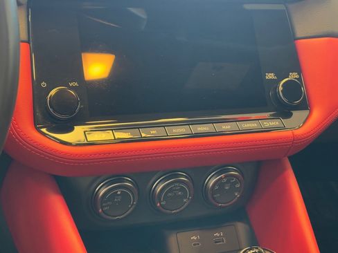 Certified 2024 Nissan Z Performance w/ Floor Mat Package image 20