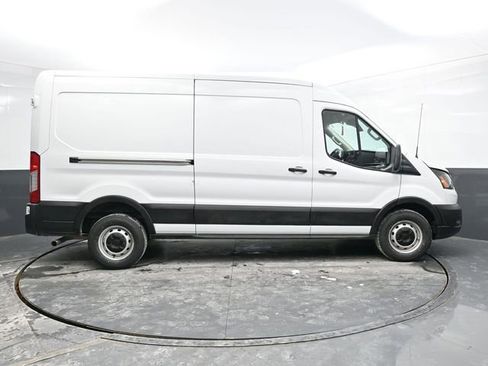 Used 2022 Ford Transit 250 Medium Roof w/ Load Area Protection Package image 8