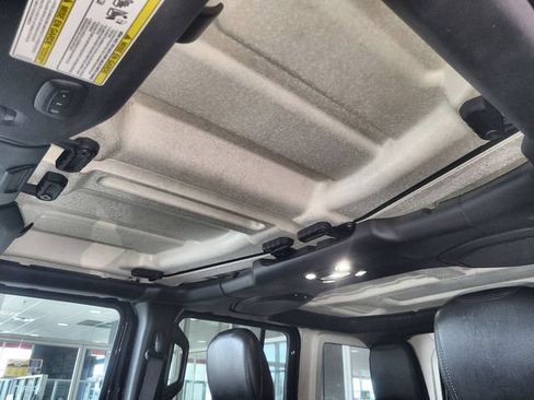 Used 2020 Jeep Wrangler Unlimited Rubicon AWD/4WD image 22