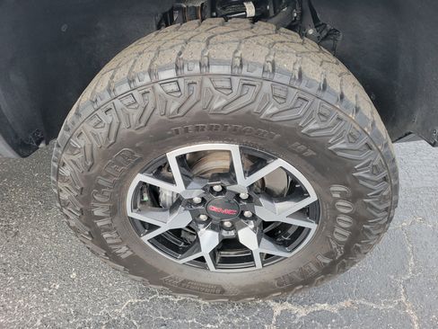 Certified 2024 GMC Canyon AT4X image 45