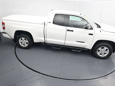 Used 2019 Toyota Tundra SR5 w/ Convenience Package AWD/4WD image 32