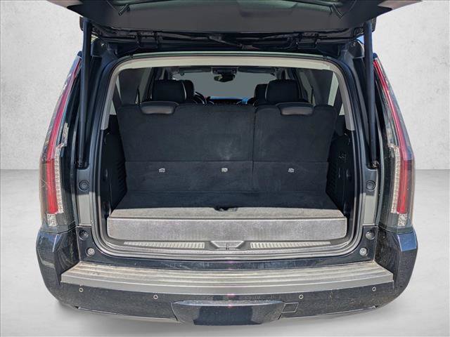 Used 2015 Cadillac Escalade Luxury AWD/4WD image 18