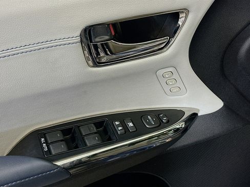 Used 2014 Toyota Avalon Limited FWD image 15