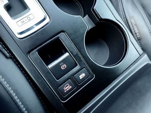 Used 2017 Subaru Outback 3.6R Limited image 60