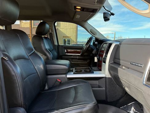 Used 2012 RAM 2500 Laramie w/ Cold Weather Group image 30
